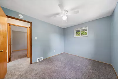 221 Clay Dr, Pittsburgh, PA 15235 - Photo 14