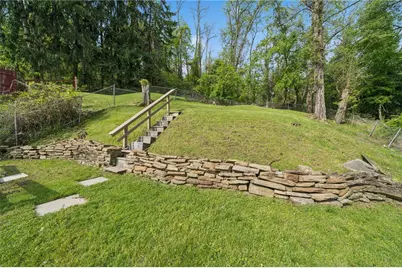 221 Clay Dr, Pittsburgh, PA 15235 - Photo 30