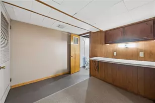 221 Clay Dr, Pittsburgh, PA 15235 - Photo 22