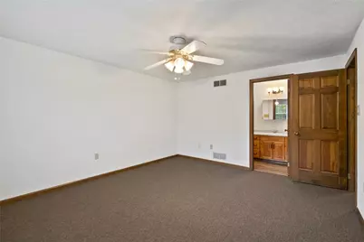 1004 River Oaks Dr, Pittsburgh, PA 15215 - Photo 18