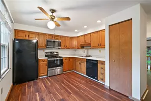 1004 River Oaks Dr, Pittsburgh, PA 15215 - Photo 4