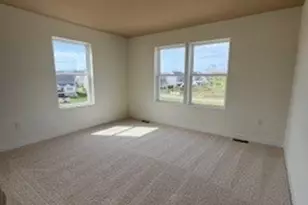 165 Sweetwater Dr, Moon/Crescent Twp, PA 15108 - Photo 12
