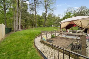 90 Sierra Dr, Pittsburgh, PA 15239 - Photo 6
