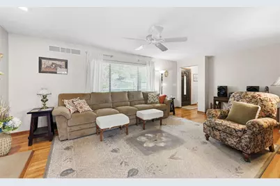 9133 S Irwin Ave, Pittsburgh, PA 15237 - Photo 6