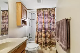 40 Meadowcrest Dr, Cecil, PA 15321 - Photo 12