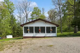 135 Tanager Dr, New Alexandria, PA 15670 - Photo 2