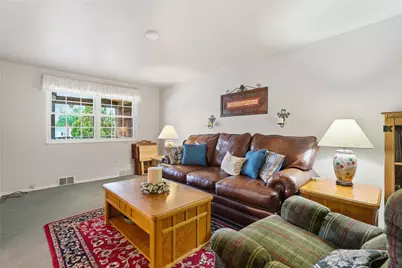 1522 Leona Ave, South Park, PA 15129 - Photo 10