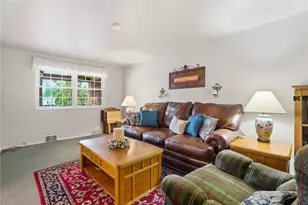 1522 Leona Ave, South Park, PA 15129 - Photo 10