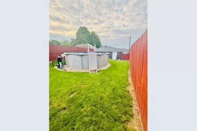 112 N 1st St, Jeannette, PA 15644 - Photo 44