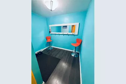 112 N 1st St, Jeannette, PA 15644 - Photo 24