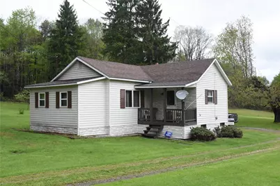 930 Logan Rd, Canoe Banks Twp, PA 15742 - Photo 1