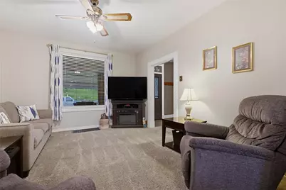 1313 Kenneth Ave, New Kensington, PA 15068 - Photo 6