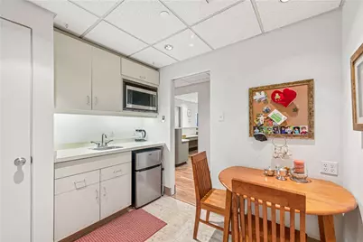 750 Washington Rd #10, #11, Pittsburgh, PA 15228 - Photo 18