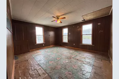 424 Main St, New Eagle, PA 15067 - Photo 6