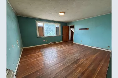 424 Main St, New Eagle, PA 15067 - Photo 4