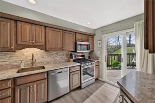 307 Lawrence Pl, Coraopolis, PA 15108 - Photo 8