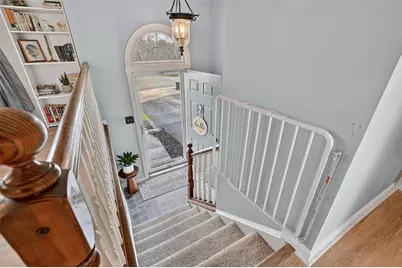 307 Lawrence Pl, Coraopolis, PA 15108 - Photo 4