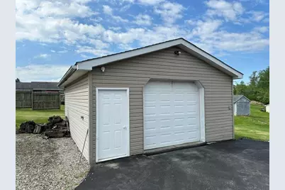 1021 St Clair St, Derry Township, PA 15650 - Photo 20