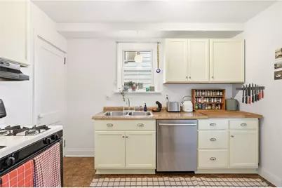 7719 Saint Lawrence Ave, Pittsburgh, PA 15218 - Photo 18