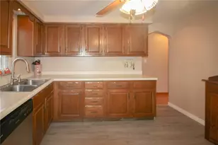 164 Gill Hall Rd, Jefferson Hills, PA 15025 - Photo 8