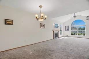 106 Barrington Dr, Collier Township, PA 15071 - Photo 8