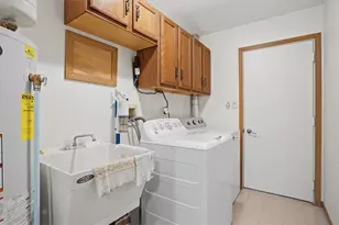 106 Barrington Dr, Collier Township, PA 15071 - Photo 16