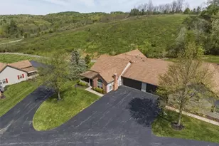 106 Barrington Dr, Collier Township, PA 15071 - Photo 18