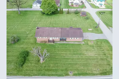 519 Oswald St, Wayne Township, PA 16157 - Photo 6