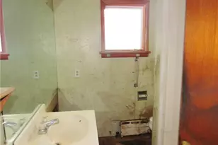 300 8th St, Windber, PA 15963 - Photo 12