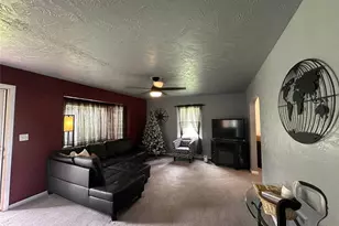 904 Sandalwood Dr, Greensburg, PA 15601 - Photo 16