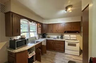 904 Sandalwood Dr, Greensburg, PA 15601 - Photo 12