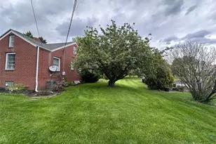 904 Sandalwood Dr, Greensburg, PA 15601 - Photo 4