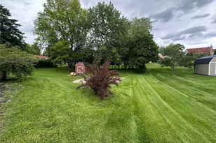 904 Sandalwood Dr, Greensburg, PA 15601 - Photo 10