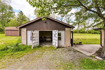 324 Fenfield Dr, Unity Township, PA 15650 - Photo 8
