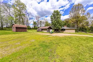 324 Fenfield Dr, Unity Township, PA 15650 - Photo 12