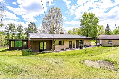 324 Fenfield Dr, Unity Township, PA 15650 - Photo 6