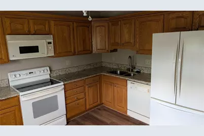179 London Towne Dr, Pittsburgh, PA 15226 - Photo 2