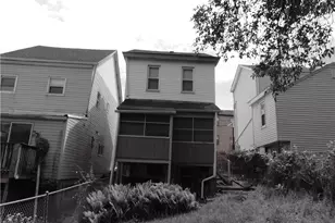 229 Smith Wy, Pittsburgh, PA 15211 - Photo 2