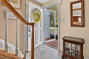 1214 Lamson Cir, Pittsburgh, PA 15241 - Photo 4