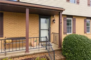24 Waverly Dr, Greensburg, PA 15601 - Photo 2