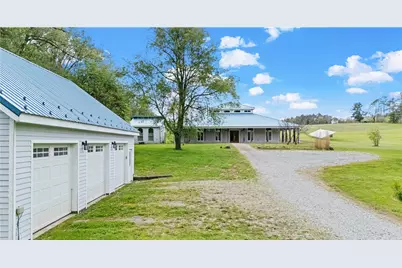 596 Wulfert Rd, Canoe-Banks Townships, PA 15771 - Photo 4