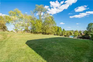 2076 Majestic Dr, North Strabane, PA 15317 - Photo 36