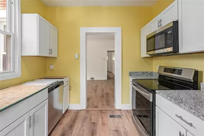 23 Edith Pl, Pittsburgh, PA 15213 - Photo 8