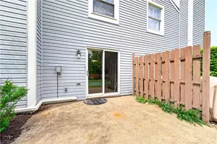 404 Chandler Pl, Pittsburgh, PA 15212 - Photo 8