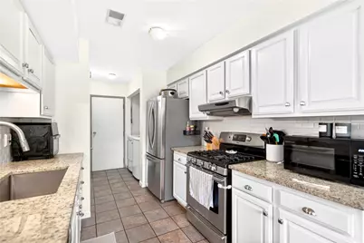 404 Chandler Pl, Pittsburgh, PA 15212 - Photo 10