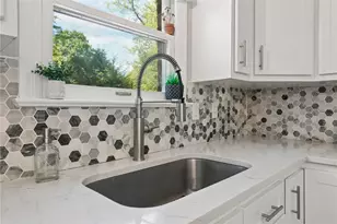 3224 Hampton Oaks Dr, Hampton, PA 15101 - Photo 8