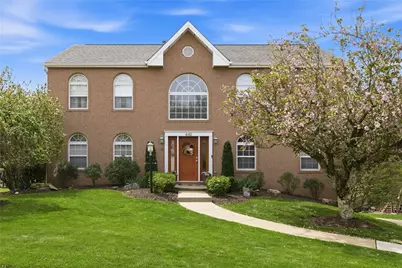 442 Shelbourne Dr, Pittsburgh, PA 15239 - Photo 2