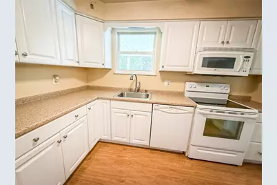 329 S Home Ave, Twp of But NE, PA 16001 - Photo 10