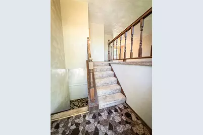 329 S Home Ave, Twp of But NE, PA 16001 - Photo 2