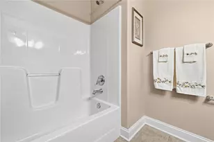 303 Torrey Pine Dr, Adams Township, PA 16046 - Photo 32